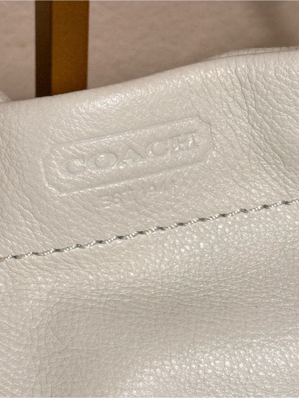 Coach White Leather Shoulder Bag with gray Accents - Picture 4 of 17